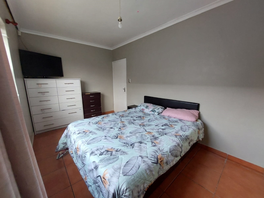 3 Bedroom Property for Sale in Grassy Park Western Cape